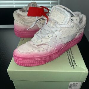 Off-White Women's Sneakers in Pink and White